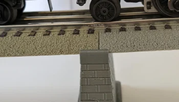 Совместимая градуированная эстакада Lionel Fastrack - железн 6