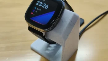 Подставка для зарядки Fitbit Sense, Sense 2, Versa 3 и Versa