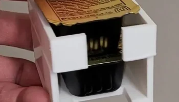 Диспенсер для соуса McDonald's вмещает до 9 чашек...........