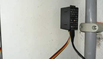 Просторный корпус ESP32, магниты снизу, DHT11, 4 вывода D.. 6
