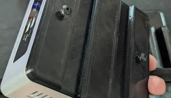 BK NUC5PPYH Вертикальная подставка 2
