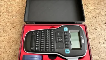 Прочный ящик для этикетировщика Dymo 160........ Прочный ящик для этикетировщика Dymo 160........