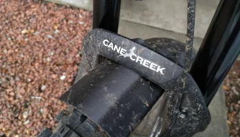 Грязевой щиток (крыло) для руля Cane Creek...