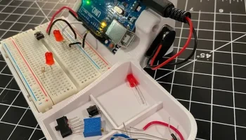 Держатель макетной платы Arduino Uno 3