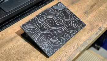 ThinkPad E14 Топографическая накладка на крышку......