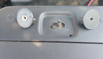 Барашковая гайка крышки аккумуляторного отсека для Toyota... 4