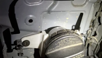 Держатель бензобака Toyota Tacoma 1