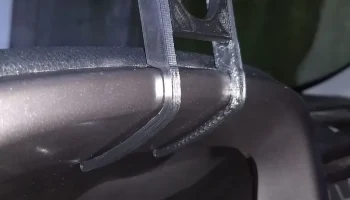 Держатель для телефона на приборной панели Toyota Rav4...... 8