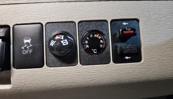 Кронштейн термометра/компаса Toyota............