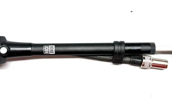Цифровая вилка RockShox | Рукоятка ударного насоса...... 2