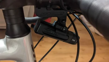 Крепление на шток GoPro (Стивенс/Скорпо)...... 1