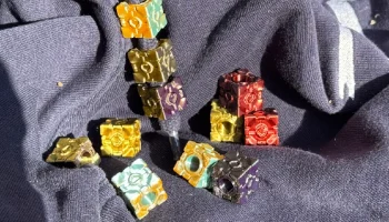 Толстовка из бисера Companion Cube 5