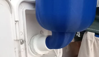 Воронка для подачи воды на автодоме.........