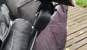 Fixation de lampe sur panier de v&eacute;lo - починить лампу на ... 2