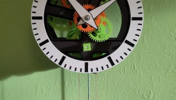 Маленькие маятниковые часы на восемь дней........