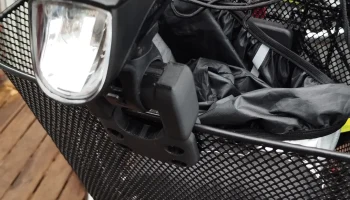 Fixation de lampe sur panier de v&eacute;lo - починить лампу на ... 1