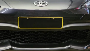 Тонкий держатель/переходник номерного знака Toyota 86 (BR...