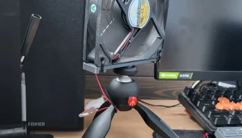 Крепление для штатива с 120-мм вентилятором........ 1