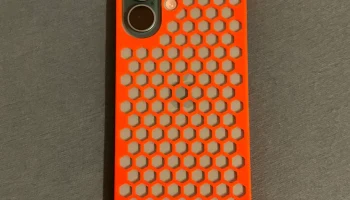 чехол для iPhone 16 3