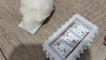 Блок освещения для платы ATTiny85 и 3 светодиодов WS2812b...