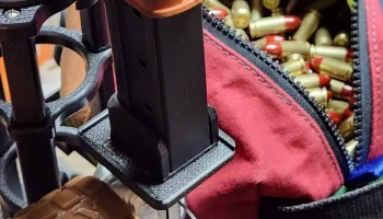 Полка для журналов Zuca (или S3 Range Cart)... 1