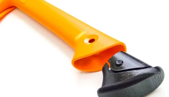 Топор Fiskars X13 - Крышка багажника