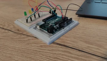 Arduino Uno и 30-рядное крепление для макета............ 1