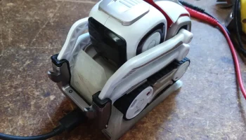 Новый дизайн зарядной базы Cozmo 3