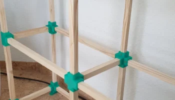 Углы полки, напечатанные на 3D-принтере........
