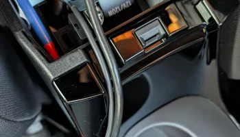 E210/2019+ Лоток для хранения беспроводного зарядного уст... 5