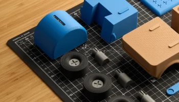 Симпатичная игрушечная машинка с надстройкой-копилкой - с... 3
