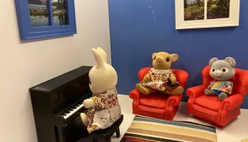Негабаритное кресло для семьи Sylvania и Calico Critters.... 2