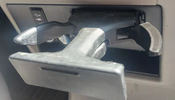Рычаг подстаканника для Toyota Sienna, номер детали 55620...
