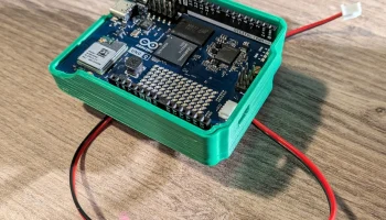Arduino UNO Q Caddy Tray с вентилятором 1