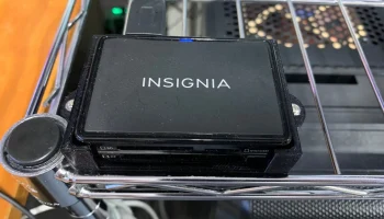 Усовершенствованное устройство чтения карт памяти Insigni... Усовершенствованное устройство чтения карт памяти Insigni...