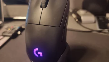 Беспроводная док-станция для зарядки Logitech G Pro