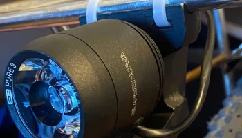 Крепление Supernova e3 pure 3 Dynamo для стойки Velo Oran...