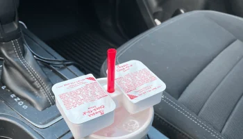 Автомобильный держатель для соуса Автомобильный держатель для соуса