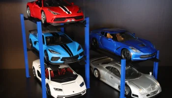 Литой автомобильный подъемник с 4 опорами - масштабы 1:64, 1 1