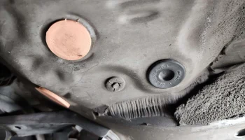 Заглушка кузова Toyota 01959