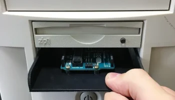 Крепление Arduino Uno для отсека для привода 3,5 дюйма...... 1