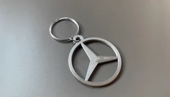 брелок мерседес 1
