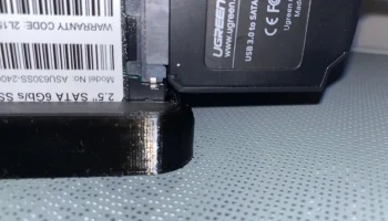 Держатель твердотельного накопителя (SSD) 3 места...... 3