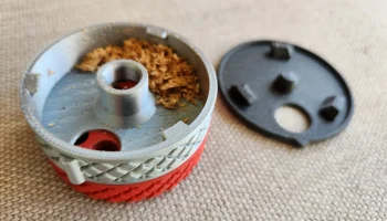 Направляющая для сверла и пылеуловитель......... 1