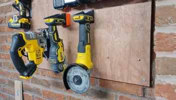 Вешалка для инструментов Dewalt