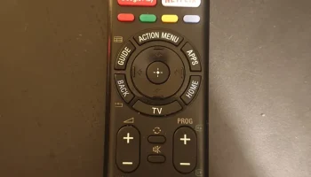 Замена крышки аккумуляторного отсека пульта телевизора SO.. 6