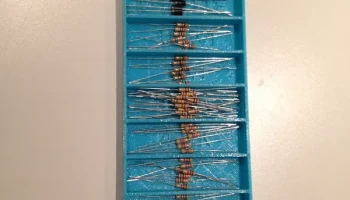 Стартовый комплект Arduino: резистор и диодный блок......... 1