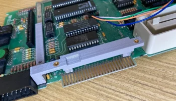 Кронштейн Ultimate1MB для компьютера Atari 600XL...... 2