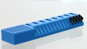 Держатель USB SD и MicroSD для широких USB-накопителей 2