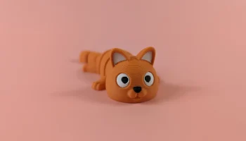 Брелок с шарнирной фигуркой "Кошка"...